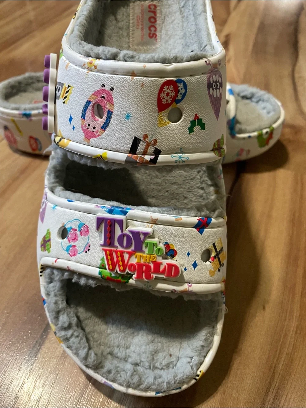 Disney Pixar Crocs Toy to the World Faux Fur Lined Slides Unisex Size 10M 12W